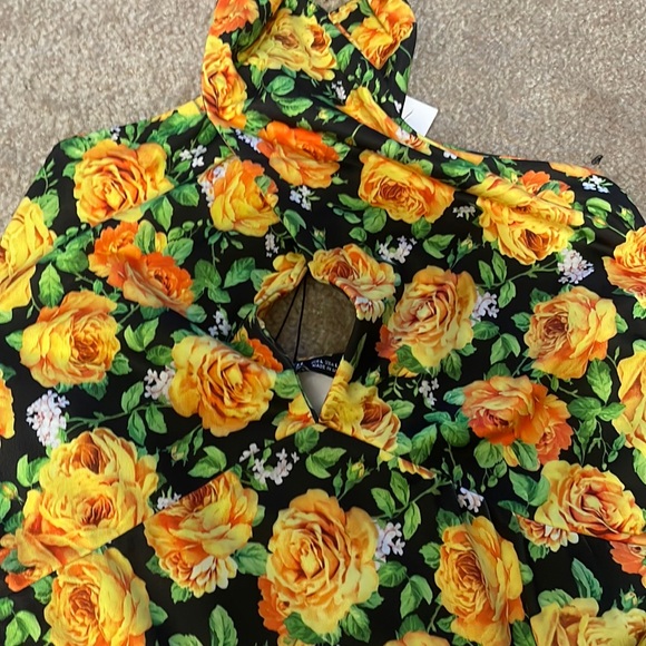 Floral Halter Bodysuit - Picture 5 of 9